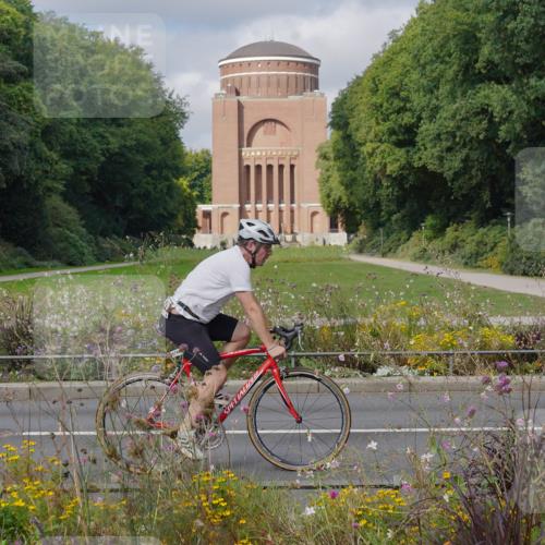 14.09.2025 - Stadtparktriathlon Michael Burmester http://msf.ph/oto/8904319 14.09.2025 11:16:29 Radfahren 876, 895, 968 meine-sportfotos.de