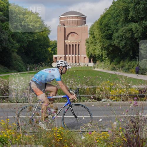 14.09.2025 - Stadtparktriathlon Michael Burmester http://msf.ph/oto/8904323 14.09.2025 11:16:49 Radfahren 823, 849, 888 meine-sportfotos.de