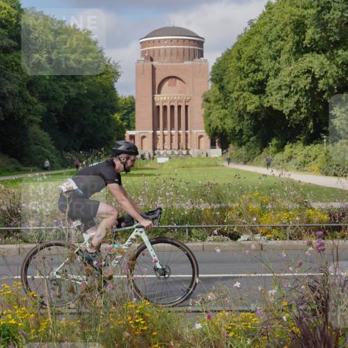 14.09.2025 - Stadtparktriathlon Michael Burmester http://msf.ph/oto/8904325 14.09.2025 11:17:02 Radfahren 843, 900, 967, 987, 1000 meine-sportfotos.de