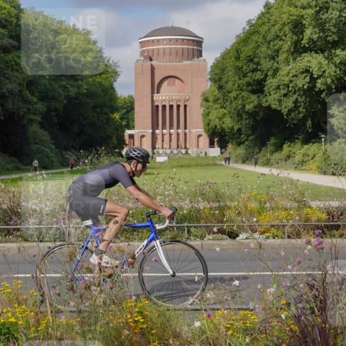 14.09.2025 - Stadtparktriathlon Michael Burmester http://msf.ph/oto/8904327 14.09.2025 11:17:07 Radfahren 843, 900, 950, 967, 987, 1000 meine-sportfotos.de