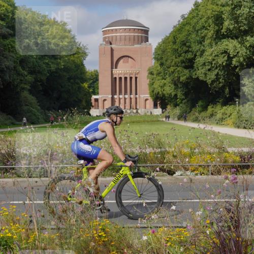 14.09.2025 - Stadtparktriathlon Michael Burmester http://msf.ph/oto/8904328 14.09.2025 11:17:08 Radfahren 843, 900, 950, 967, 987, 1000 meine-sportfotos.de