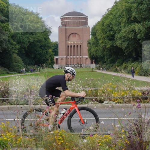14.09.2025 - Stadtparktriathlon Michael Burmester http://msf.ph/oto/8904336 14.09.2025 11:18:08 Radfahren 909, 926, 961, 1016 meine-sportfotos.de