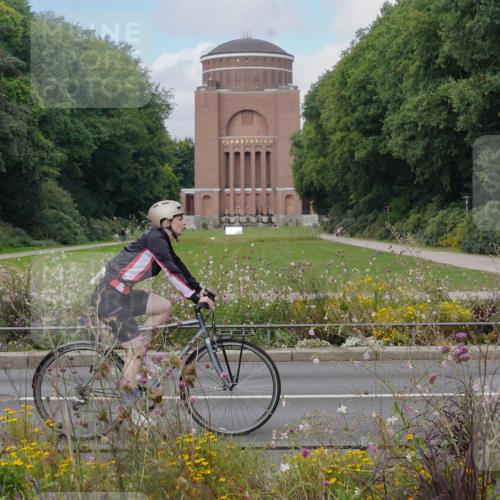 14.09.2025 - Stadtparktriathlon Michael Burmester http://msf.ph/oto/8904351 14.09.2025 11:18:58 Radfahren 996, 1006 meine-sportfotos.de