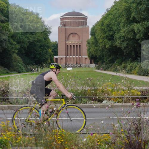 14.09.2025 - Stadtparktriathlon Michael Burmester http://msf.ph/oto/8904356 14.09.2025 11:19:16 Radfahren 797, 806, 835, 911, 914, 947, 969 meine-sportfotos.de