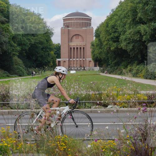 14.09.2025 - Stadtparktriathlon Michael Burmester http://msf.ph/oto/8904357 14.09.2025 11:19:17 Radfahren 806, 835, 911, 914, 942, 947, 969 meine-sportfotos.de