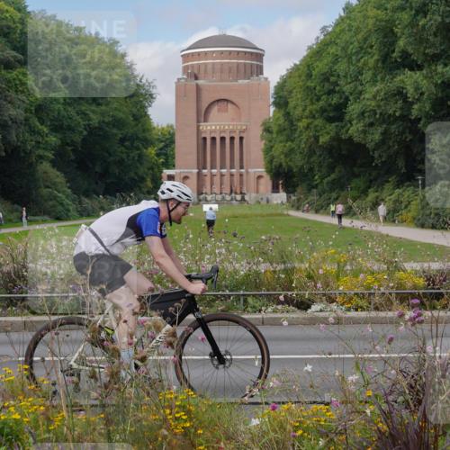 14.09.2025 - Stadtparktriathlon Michael Burmester http://msf.ph/oto/8904374 14.09.2025 11:20:15 Radfahren 833, 859, 865, 872, 925 meine-sportfotos.de