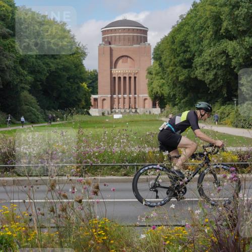 14.09.2025 - Stadtparktriathlon Michael Burmester http://msf.ph/oto/8904383 14.09.2025 11:20:41 Radfahren 838, 848, 861, 889, 897, 917, 938, 941 meine-sportfotos.de