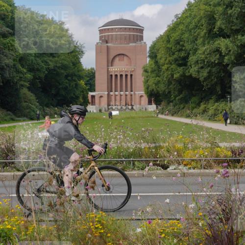 14.09.2025 - Stadtparktriathlon Michael Burmester http://msf.ph/oto/8904397 14.09.2025 11:21:43 Radfahren 734, 828, 871, 927, 945, 955, 960 meine-sportfotos.de