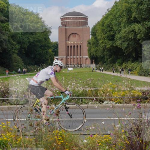14.09.2025 - Stadtparktriathlon Michael Burmester http://msf.ph/oto/8904412 14.09.2025 11:22:17 Radfahren 842, 850, 855, 929, 952, 964, 972, 997 meine-sportfotos.de