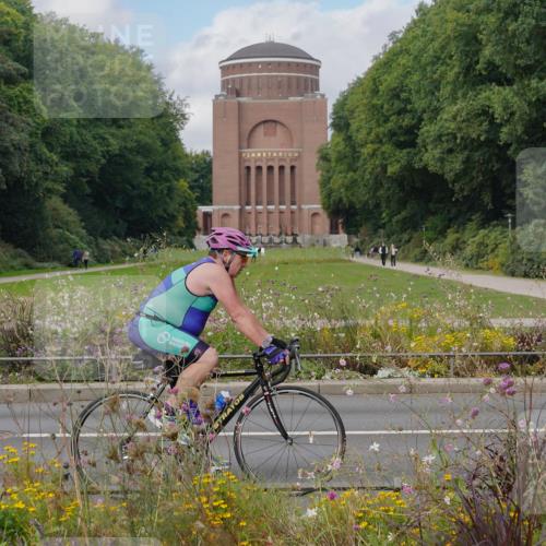 14.09.2025 - Stadtparktriathlon Michael Burmester http://msf.ph/oto/8904434 14.09.2025 11:23:17 Radfahren 886, 946 meine-sportfotos.de