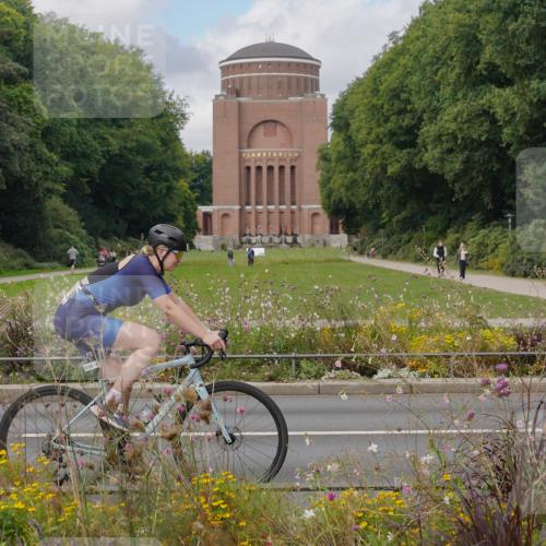 14.09.2025 - Stadtparktriathlon Michael Burmester http://msf.ph/oto/8904441 14.09.2025 11:23:47 Radfahren 824, 849, 893, 936, 940, 943, 994, 1005, 1008, 1011 meine-sportfotos.de