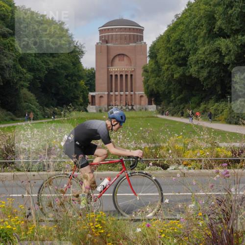 14.09.2025 - Stadtparktriathlon Michael Burmester http://msf.ph/oto/8904468 14.09.2025 11:25:39 Radfahren 826, 837, 852, 919, 992, 1000 meine-sportfotos.de