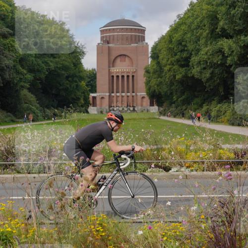 14.09.2025 - Stadtparktriathlon Michael Burmester http://msf.ph/oto/8904469 14.09.2025 11:25:40 Radfahren 826, 837, 852, 919, 992, 1000 meine-sportfotos.de