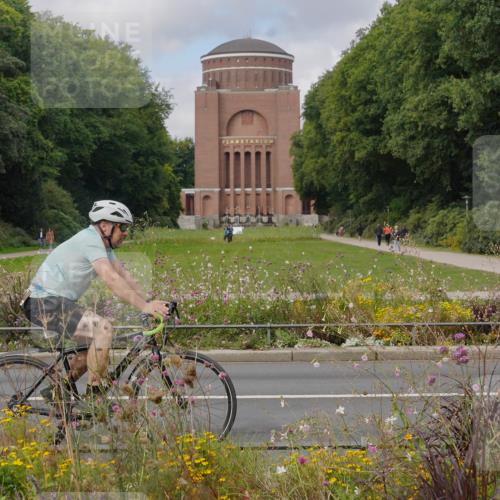 14.09.2025 - Stadtparktriathlon Michael Burmester http://msf.ph/oto/8904472 14.09.2025 11:25:44 Radfahren 826, 837, 852, 919, 1000 meine-sportfotos.de