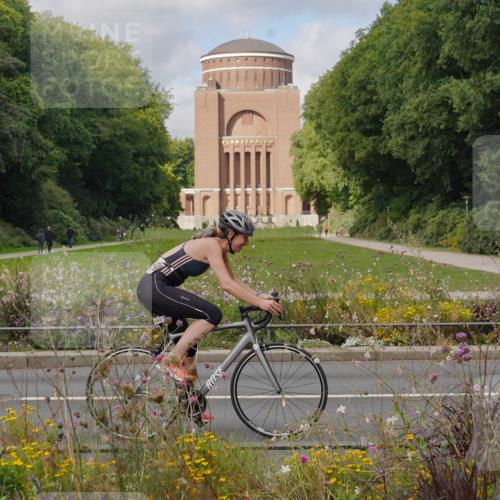 14.09.2025 - Stadtparktriathlon Michael Burmester http://msf.ph/oto/8904485 14.09.2025 11:26:40 Radfahren 905, 911, 914, 931, 942, 961, 976 meine-sportfotos.de