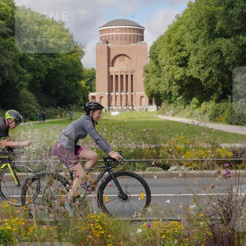 14.09.2025 - Stadtparktriathlon Michael Burmester http://msf.ph/oto/8904489 14.09.2025 11:26:55 Radfahren 868, 898, 932, 969, 985, 995 meine-sportfotos.de