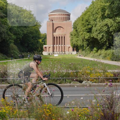14.09.2025 - Stadtparktriathlon Michael Burmester http://msf.ph/oto/8904492 14.09.2025 11:26:59 Radfahren 868, 898, 932, 969, 985, 995 meine-sportfotos.de