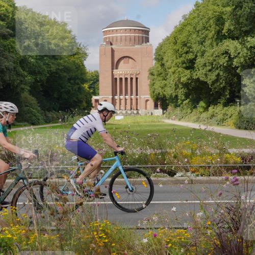 14.09.2025 - Stadtparktriathlon Michael Burmester http://msf.ph/oto/8904493 14.09.2025 11:27:20 Radfahren 836, 838, 867, 874, 947, 979, 996 meine-sportfotos.de