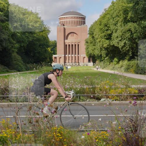 14.09.2025 - Stadtparktriathlon Michael Burmester http://msf.ph/oto/8904502 14.09.2025 11:27:44 Radfahren 833, 841, 872, 889, 917, 944, 990, 1009, 1016, 1020 meine-sportfotos.de