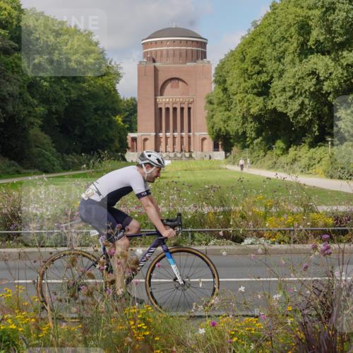 14.09.2025 - Stadtparktriathlon Michael Burmester http://msf.ph/oto/8904507 14.09.2025 11:27:54 Radfahren 833, 848, 853, 872, 890, 897, 916, 1009 meine-sportfotos.de
