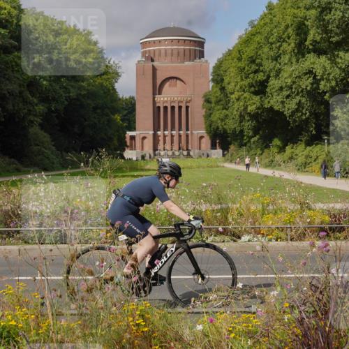 14.09.2025 - Stadtparktriathlon Michael Burmester http://msf.ph/oto/8904512 14.09.2025 11:28:09 Radfahren 854, 925, 941 meine-sportfotos.de