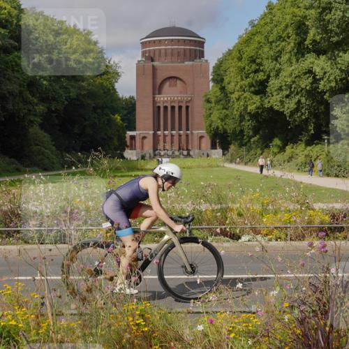 14.09.2025 - Stadtparktriathlon Michael Burmester http://msf.ph/oto/8904514 14.09.2025 11:28:20 Radfahren 1012 meine-sportfotos.de