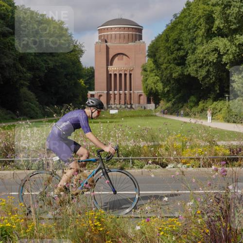 14.09.2025 - Stadtparktriathlon Michael Burmester http://msf.ph/oto/8904525 14.09.2025 11:29:27 Radfahren 827, 937 meine-sportfotos.de