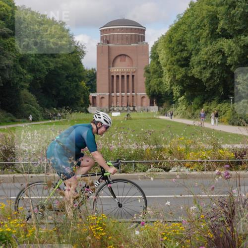 14.09.2025 - Stadtparktriathlon Michael Burmester http://msf.ph/oto/8904537 14.09.2025 11:30:20 Radfahren 828, 927, 939, 963 meine-sportfotos.de