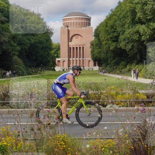 14.09.2025 - Stadtparktriathlon Michael Burmester http://msf.ph/oto/8904552 14.09.2025 11:31:04 Radfahren 862, 920, 929, 957, 964, 987 meine-sportfotos.de