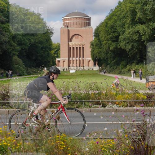 14.09.2025 - Stadtparktriathlon Michael Burmester http://msf.ph/oto/8904553 14.09.2025 11:31:07 Radfahren 862, 920, 957, 964, 972, 987 meine-sportfotos.de