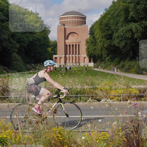 14.09.2025 - Stadtparktriathlon Michael Burmester http://msf.ph/oto/8904603 14.09.2025 11:34:16 Radfahren 935, 1000 meine-sportfotos.de