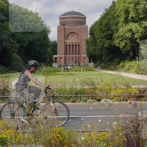 14.09.2025 - Stadtparktriathlon Michael Burmester http://msf.ph/oto/8904615 14.09.2025 11:35:07 Radfahren 868, 924, 961, 985, 1012, 1103 meine-sportfotos.de