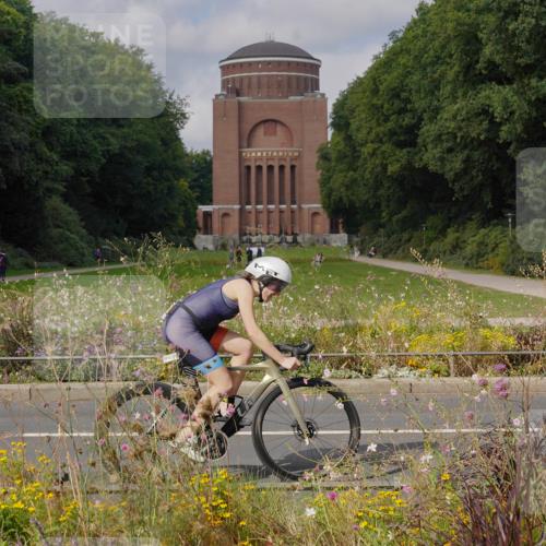 14.09.2025 - Stadtparktriathlon Michael Burmester http://msf.ph/oto/8904617 14.09.2025 11:35:15 Radfahren 868, 932, 985, 990, 1012, 1041, 1103 meine-sportfotos.de