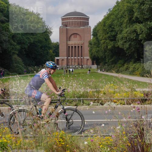 14.09.2025 - Stadtparktriathlon Michael Burmester http://msf.ph/oto/8904618 14.09.2025 11:35:16 Radfahren 868, 932, 990, 1012, 1041, 1103 meine-sportfotos.de