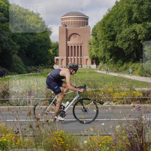 14.09.2025 - Stadtparktriathlon Michael Burmester http://msf.ph/oto/8904638 14.09.2025 11:36:33 Radfahren 989, 1101, 1109, 1112, 1115 meine-sportfotos.de