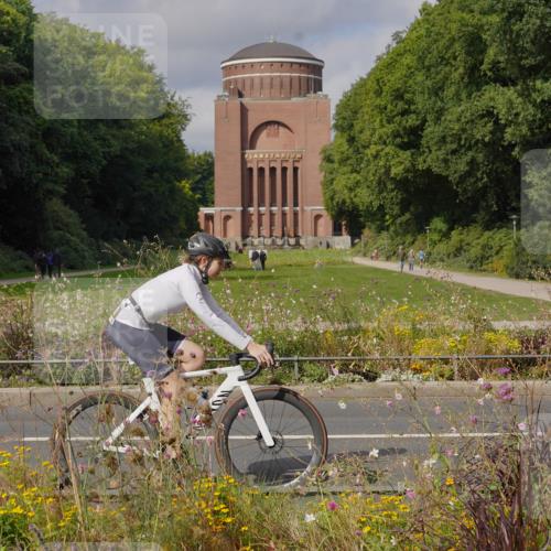 14.09.2025 - Stadtparktriathlon Michael Burmester http://msf.ph/oto/8904641 14.09.2025 11:36:42 Radfahren 916, 938, 973, 982, 989, 1018, 1077, 1083, 1101 meine-sportfotos.de