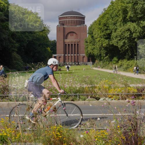 14.09.2025 - Stadtparktriathlon Michael Burmester http://msf.ph/oto/8904650 14.09.2025 11:37:02 Radfahren 854, 975, 1027, 1048 meine-sportfotos.de