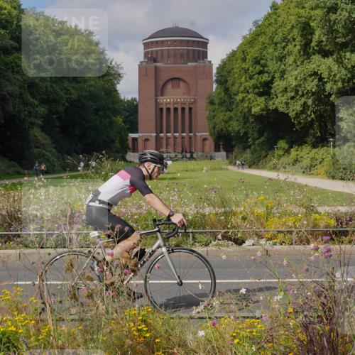 14.09.2025 - Stadtparktriathlon Michael Burmester http://msf.ph/oto/8904669 14.09.2025 11:38:14 Radfahren 891, 937, 1065 meine-sportfotos.de