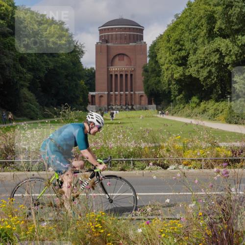 14.09.2025 - Stadtparktriathlon Michael Burmester http://msf.ph/oto/8904672 14.09.2025 11:38:28 Radfahren 828, 937, 939, 955, 1078 meine-sportfotos.de