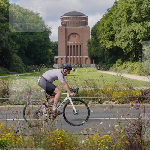 14.09.2025 - Stadtparktriathlon Michael Burmester http://msf.ph/oto/8904686 14.09.2025 11:39:12 Radfahren 949, 952, 1014, 1062, 1091 meine-sportfotos.de