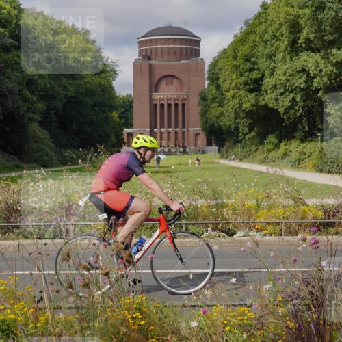14.09.2025 - Stadtparktriathlon Michael Burmester http://msf.ph/oto/8904691 14.09.2025 11:39:28 Radfahren 940, 960, 1031, 1058, 1073, 1087, 1110 meine-sportfotos.de