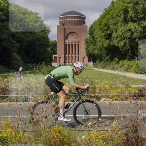 14.09.2025 - Stadtparktriathlon Michael Burmester http://msf.ph/oto/8904699 14.09.2025 11:39:48 Radfahren 929, 957, 964, 1063, 1067, 1095, 1108 meine-sportfotos.de