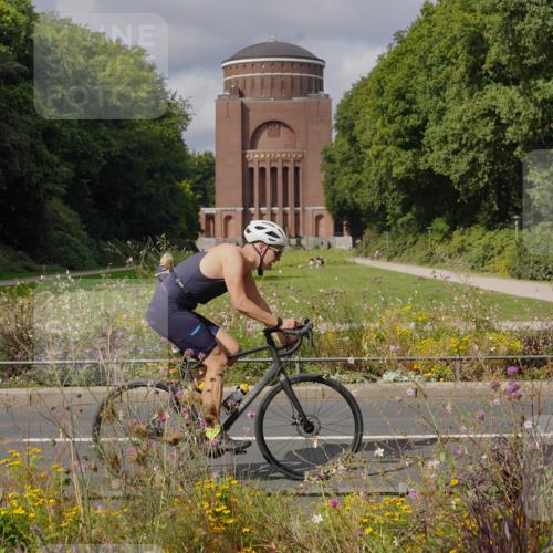 14.09.2025 - Stadtparktriathlon Michael Burmester http://msf.ph/oto/8904700 14.09.2025 11:39:51 Radfahren 929, 957, 964, 1056, 1060, 1063, 1067, 1095 meine-sportfotos.de