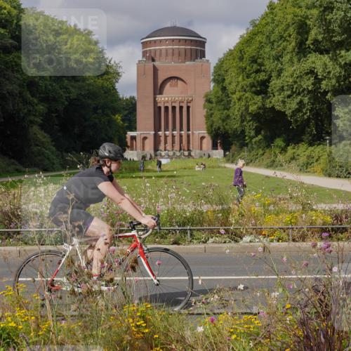 14.09.2025 - Stadtparktriathlon Michael Burmester http://msf.ph/oto/8904703 14.09.2025 11:39:56 Radfahren 822, 929, 945, 957, 964, 1056, 1060, 1067 meine-sportfotos.de
