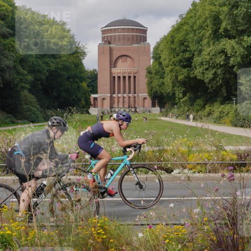 14.09.2025 - Stadtparktriathlon Michael Burmester http://msf.ph/oto/8904736 14.09.2025 11:41:59 Radfahren 936, 970, 1015, 1061, 1068, 1082, 1121 meine-sportfotos.de
