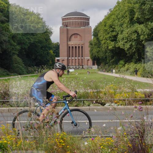 14.09.2025 - Stadtparktriathlon Michael Burmester http://msf.ph/oto/8904740 14.09.2025 11:42:08 Radfahren 936, 980, 1061, 1082, 1121 meine-sportfotos.de