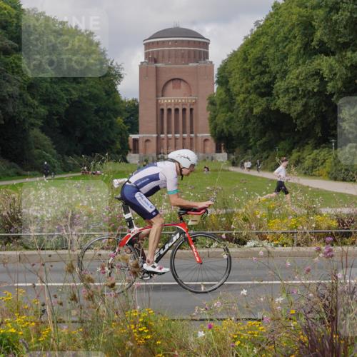 14.09.2025 - Stadtparktriathlon Michael Burmester http://msf.ph/oto/8904759 14.09.2025 11:42:43 Radfahren 926, 993, 997, 1000, 1005, 1017, 1072, 1094, 1103, 1113 meine-sportfotos.de
