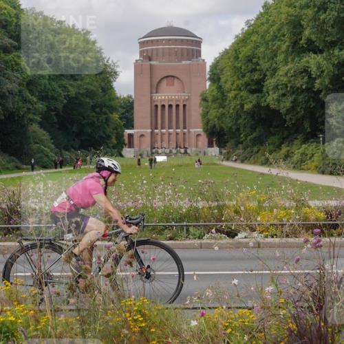 14.09.2025 - Stadtparktriathlon Michael Burmester http://msf.ph/oto/8904775 14.09.2025 11:43:18 Radfahren 946, 985, 1059, 1117 meine-sportfotos.de