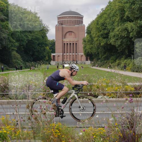 14.09.2025 - Stadtparktriathlon Michael Burmester http://msf.ph/oto/8904780 14.09.2025 11:43:31 Radfahren 947, 961, 985, 1077, 1109 meine-sportfotos.de