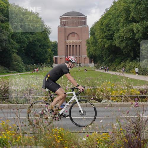 14.09.2025 - Stadtparktriathlon Michael Burmester http://msf.ph/oto/8904794 14.09.2025 11:44:29 Radfahren 931, 944, 973, 982, 989, 1009, 1026, 1040, 1051, 1085 meine-sportfotos.de